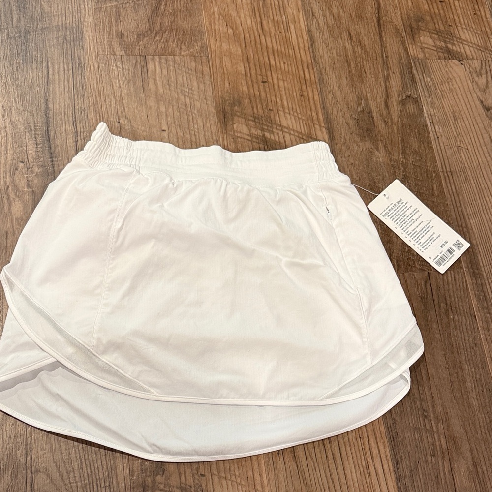 Lululemon Hotty Hot HR Skirt with Built-In Shorts White size 6 NWT